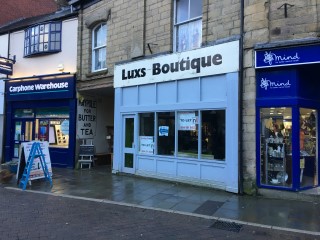Retail units to let in Buxton